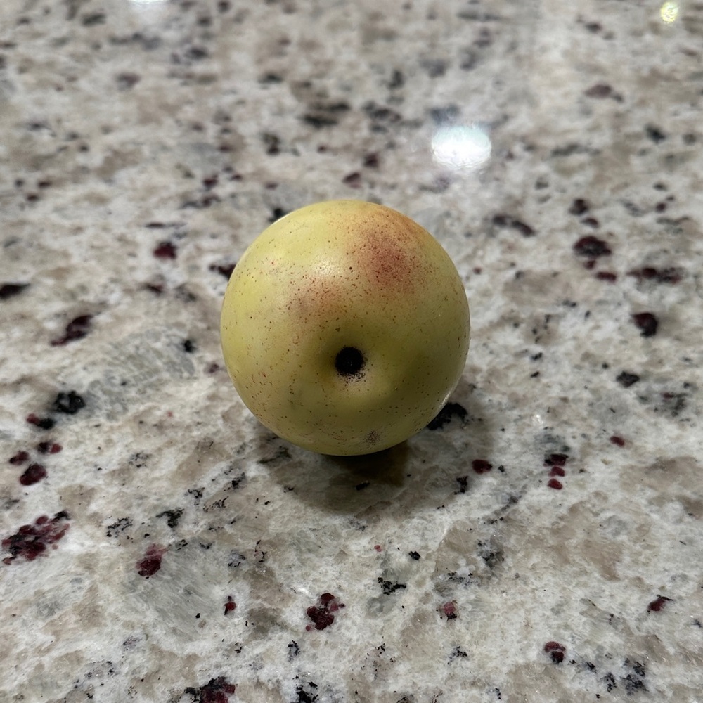 Fresh Yellow Pear - Picture 3 of 4